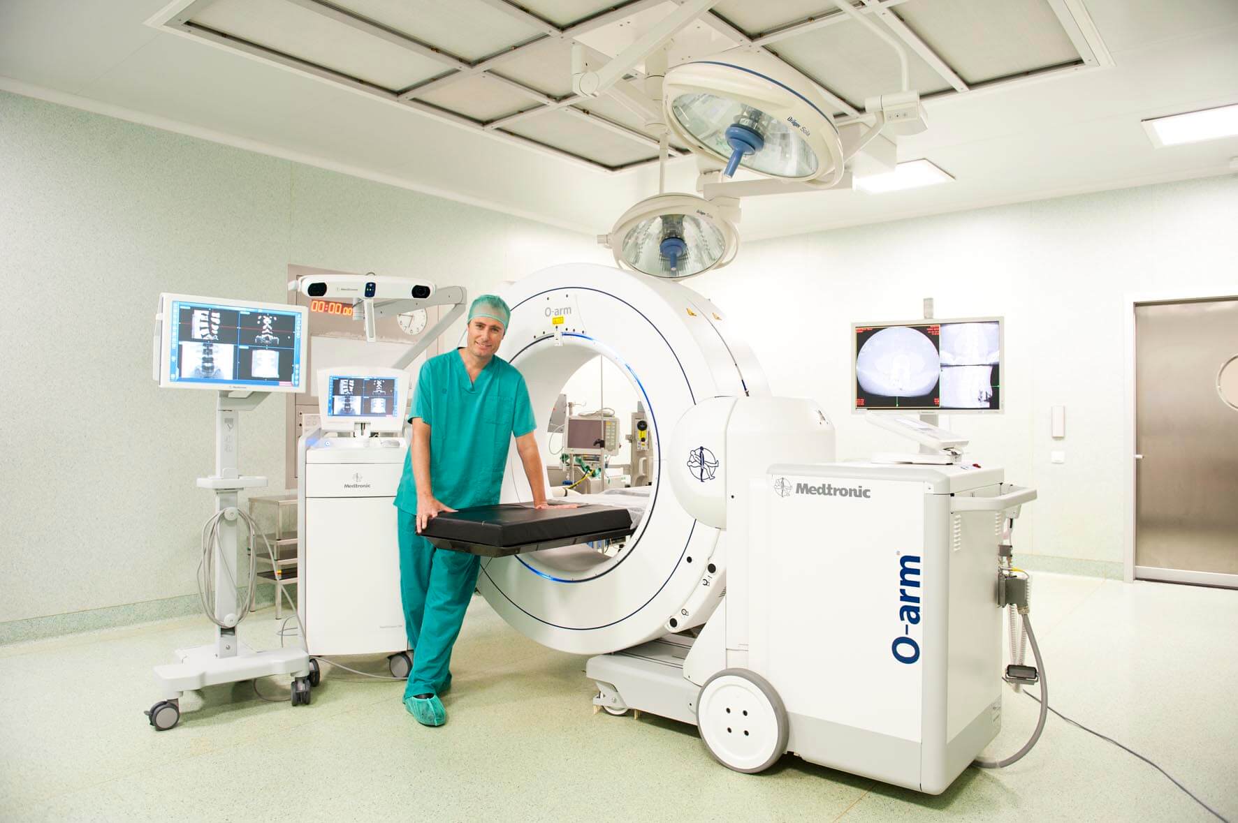 Escáner_intraoperatorio_Oarm_QuirónBCN
