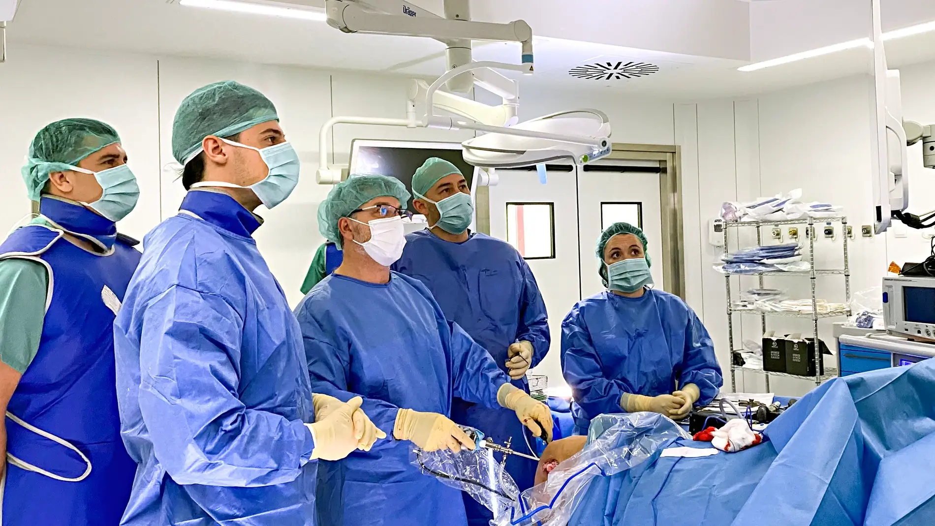 equipo-medico-quirofano-vithas